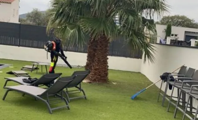 Travaux d'entretien d'espaces verts, Roquebrune-sur-Argens, MLM Paysage